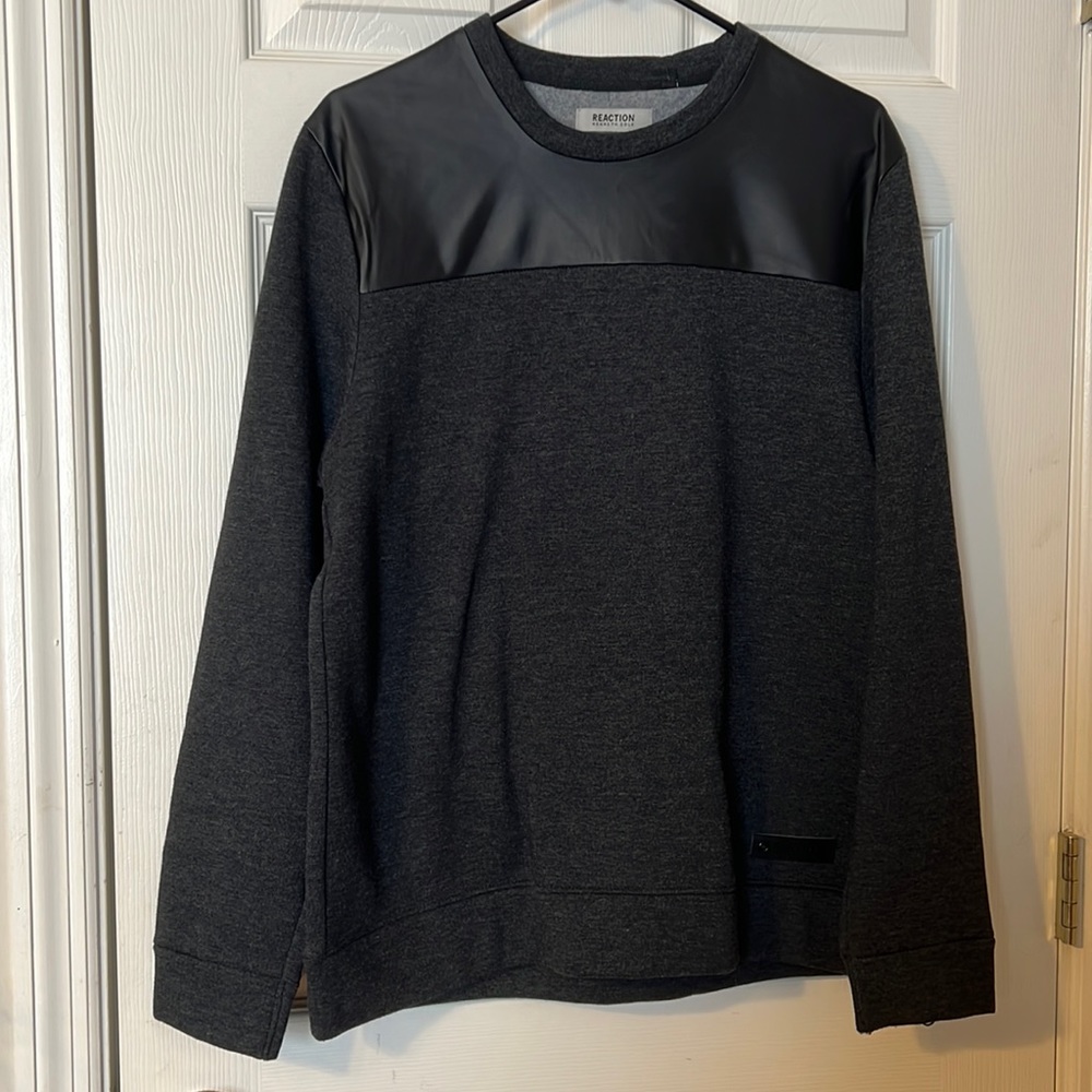 Cool jersey gray and faux leather sweathshirt